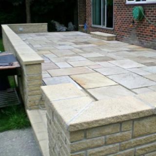 Textured Buff Coping 600x297x40mm